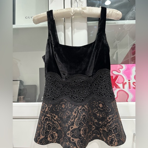 BEBE peplum fancy top size 00 like new - Picture 3 of 5